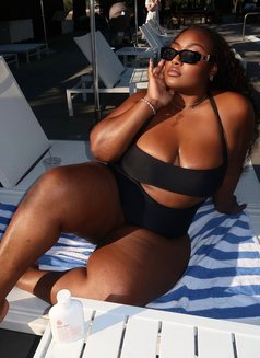 Eloise - masseuse in Dubai Photo 2 of 5