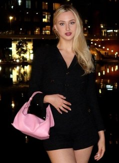 Elonna - escort in Dubai Photo 6 of 6