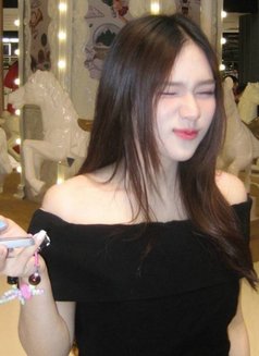 Elsa From Taiwan 🥰 - puta in Singapore Photo 2 of 6