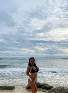 Elsa - puta in Bali Photo 5 of 6