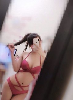 Elsa Onelya - Transsexual escort in Jakarta Photo 2 of 6