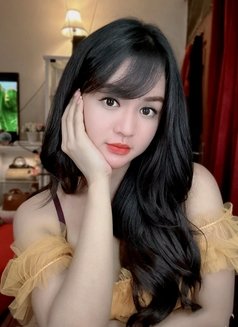 Elsa Onelya - Transsexual escort in Jakarta Photo 4 of 6