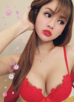 Elsa Onelya - Male escort in Jakarta Photo 3 of 11
