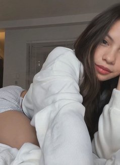 Elsa - escort in Tokyo Photo 5 of 7