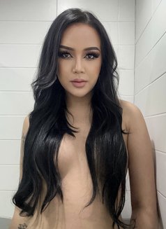 Elsa - Intérprete transexual de adultos in Abu Dhabi Photo 4 of 4