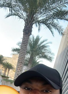 Elton - Male escort in London Photo 1 of 3