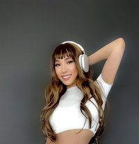 Elvira - Transsexual escort in İstanbul Photo 9 of 12