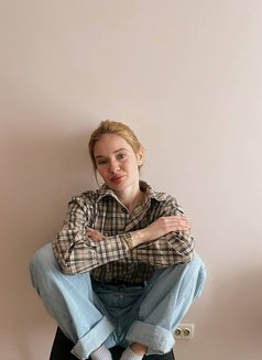 Elvira - escort in Dubai Photo 2 of 10