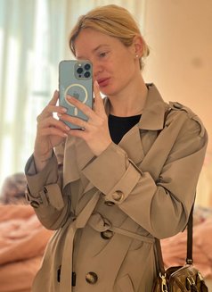 Elvira - escort in Dubai Photo 7 of 10