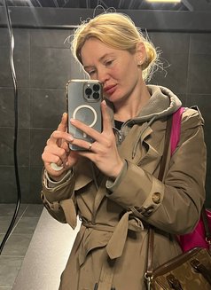 Elvira - escort in Dubai Photo 10 of 10