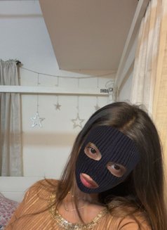 Ely - puta in Pune Photo 1 of 3