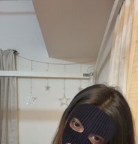 Ely - escort in Pune