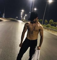 Elyas - Male escort in Erbil