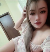 Elyna - puta in Ajmān