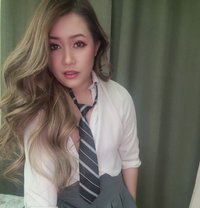 Elyna - puta in Ajmān