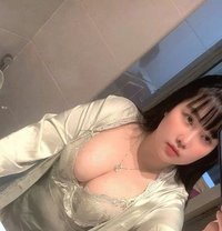 Elysa - escort in Muscat