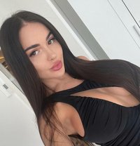 Elysa Outcall - puta in Riyadh