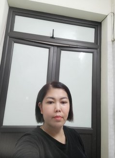 Elysia - puta in Dubai Photo 21 of 24