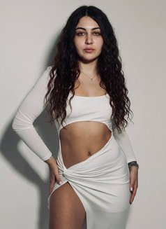 Elza - escort in Hong Kong Photo 1 of 5