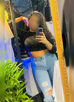 Ema - escort in Colombo Photo 4 of 7