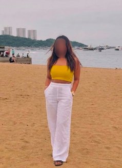 Ema - escort in Colombo Photo 6 of 11