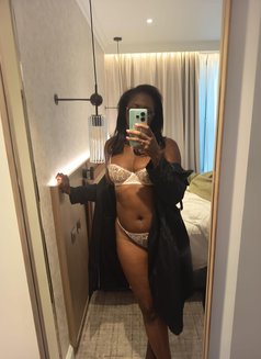 Ember Summers - puta in Suwon Photo 6 of 10