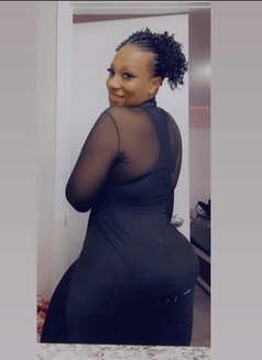 Emelia - escort agency in Accra Photo 1 of 2