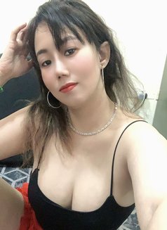 Emely mina - escort in Al Juffair Photo 6 of 11