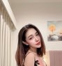 Emely - escort in Dubai Photo 3 of 5