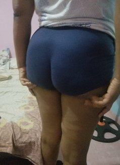 Emerald - puta in Mauritius Photo 1 of 2