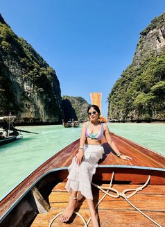 Emergency Gf - Transsexual escort in Kolkata Photo 9 of 9