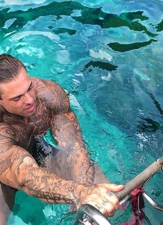 Emery - Male escort in Yokkaichi Photo 2 of 2