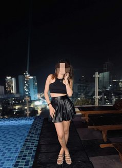 EMI - escort in Colombo Photo 4 of 5