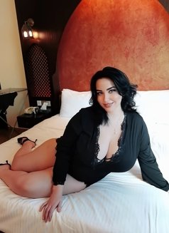 Tiza big boob's big ass sexy - escort in Dubai Photo 3 of 13