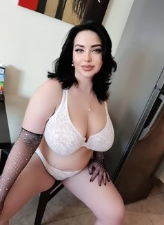 Tiza big boob's big ass sexy - escort in Dubai Photo 6 of 13