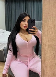 Emiely Natural Big Ass Natural Boobs - puta in Dubai Photo 5 of 9