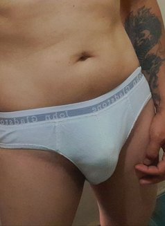 Emil 69 - Male escort in Manila Photo 2 of 4