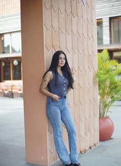 Emile Chang - escort in Bali Photo 9 of 11
