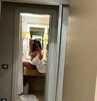 Emili - escort in Nice