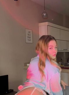 Emilia - escort in Jeddah Photo 9 of 24