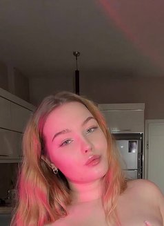 Emilia - escort in Jeddah Photo 21 of 24