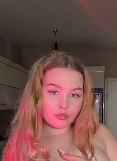 Emilia - escort in Jeddah Photo 23 of 24