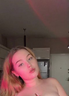 Emilia - escort in Jeddah Photo 24 of 24