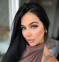 Emilie - puta in Singapore
