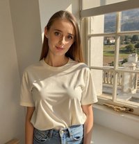Emiliy in Paris - escort in Paris