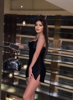 Emilly - escort in Dubai Photo 1 of 4