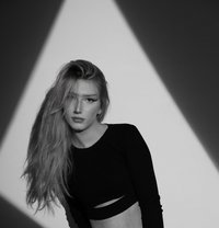 Emily Becker - companion in Dubai