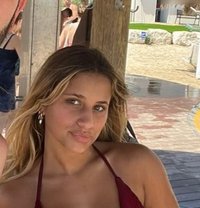 Emily - escort in Paris