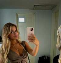 Emily - escort in Rome