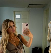 Emily - escort in Rome